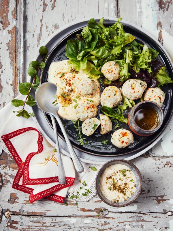 Boulettes de poulet à la grecque- © 180°C - Stylisme et recette Delphine Brunet - Photo Eric Fénot