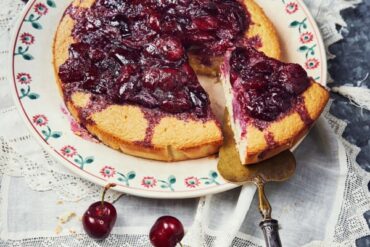 Sponge cake à la compotée de cerises
